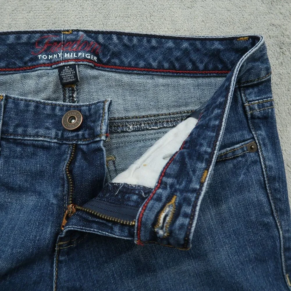 Tommy Hilfiger Freedom Jeans Women's Size 6A Blue Low-Rise Bootcut 30